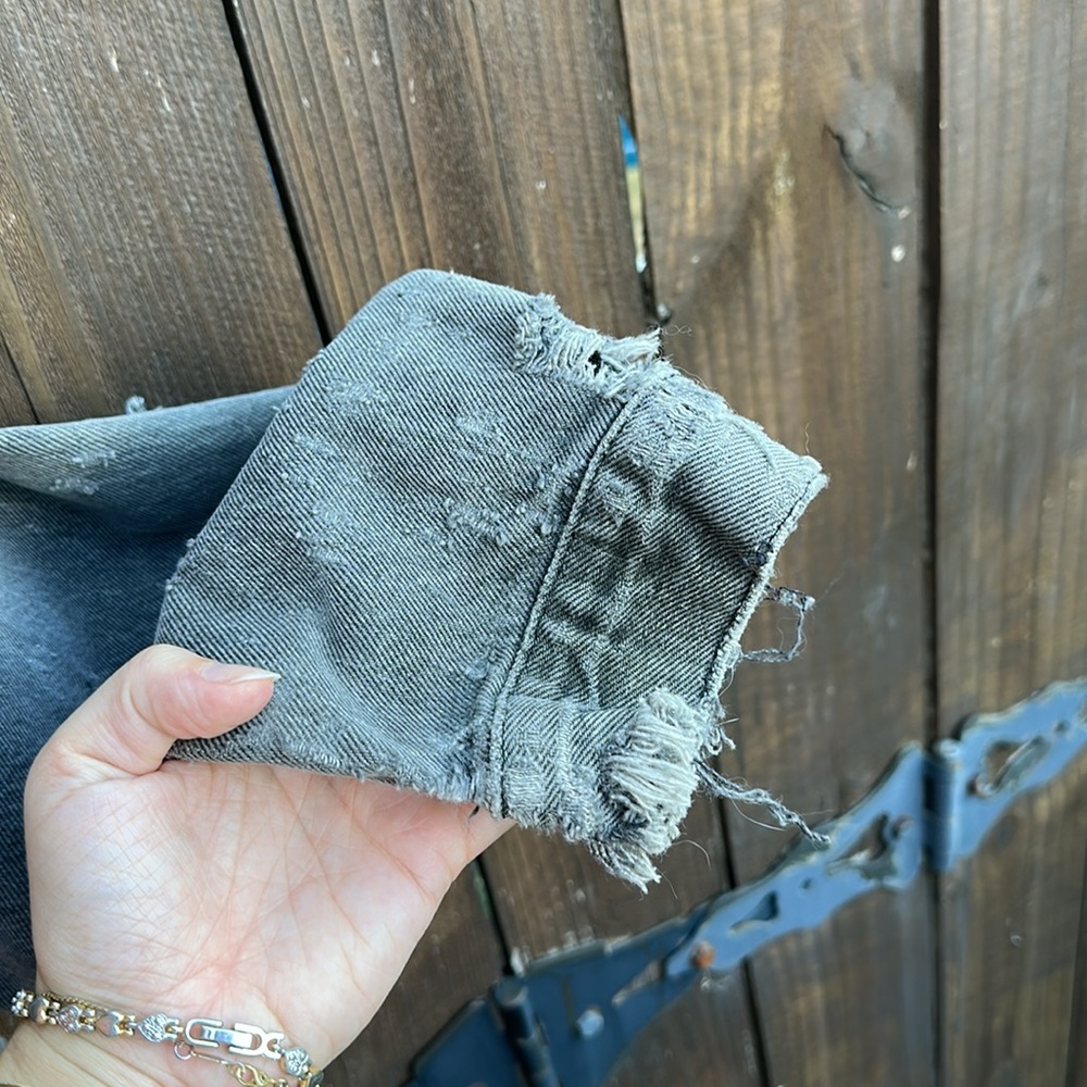Levi's Vintage Thrashed Gray Denim Jacket - Picture 6 of 12